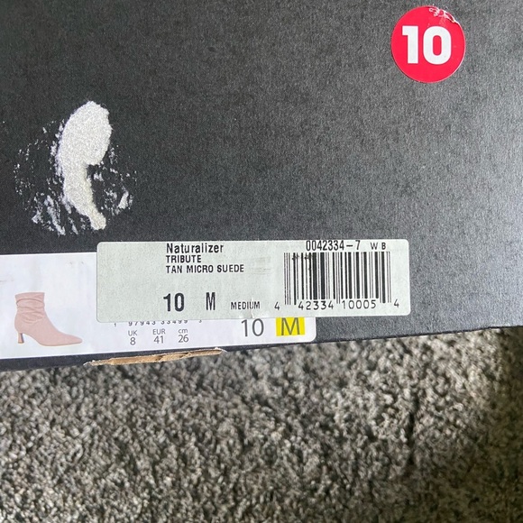 New in Box Naturalizer Tribute Ankle Bootie - Picture 7 of 10